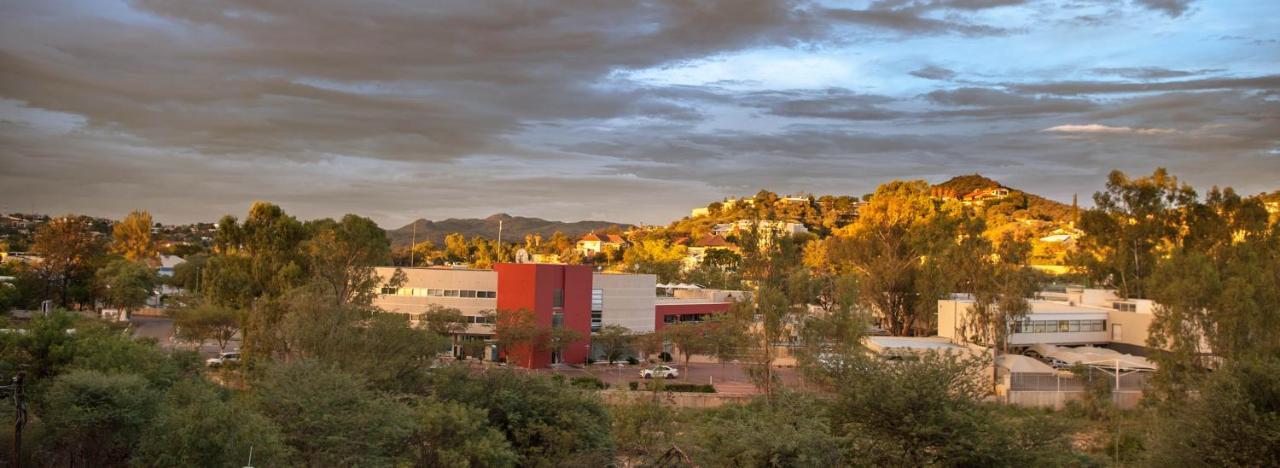 Bryan'S View Apartment Windhoek Exterior photo